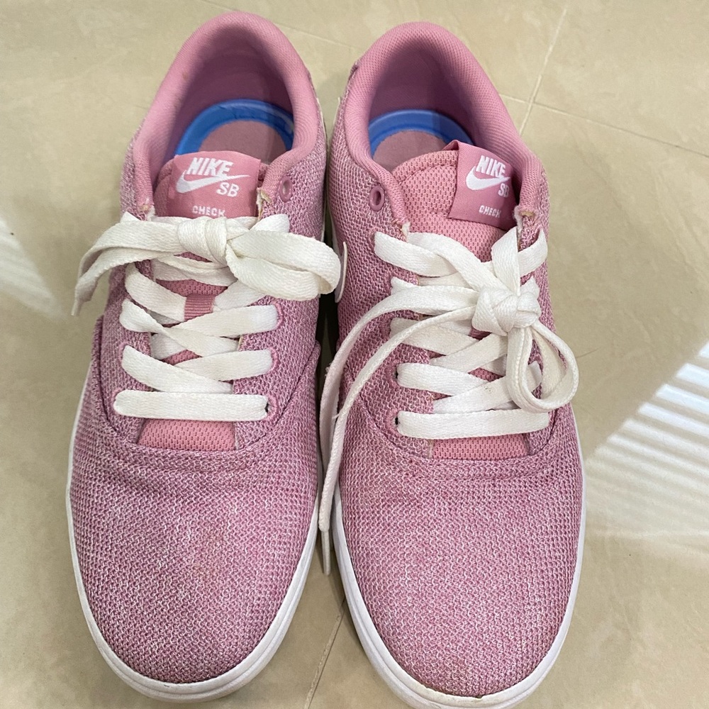 Lilac Nike SB